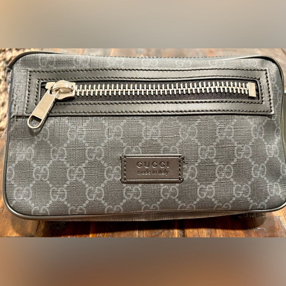 Authentic Gucci GG Supreme Sling Backpack Waist Crossbody Bag Black Leather Mens